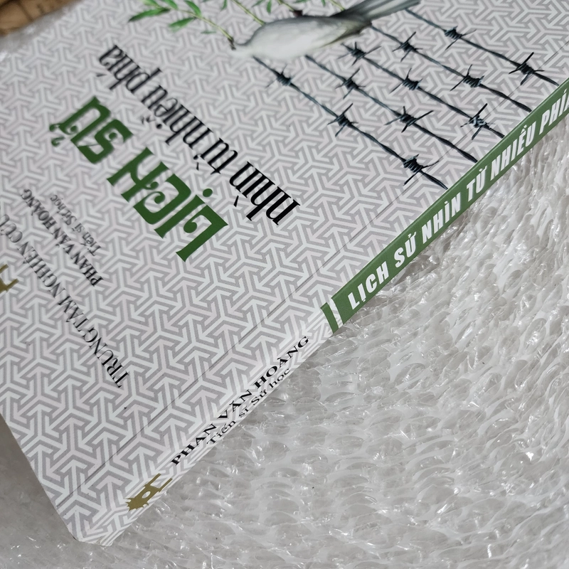 Lịch sử nhìn từ nhiều phía | Phan Văn Hoàng  523725