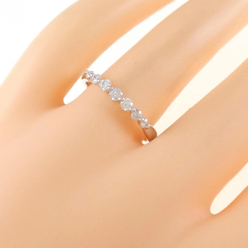 Nhẫn kim cương K18WG 0.30CT 667172