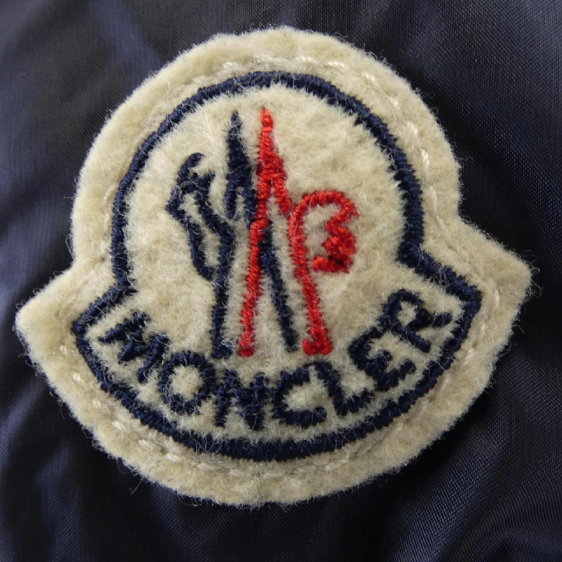 Áo khoác lông vũ MONCLER 635128