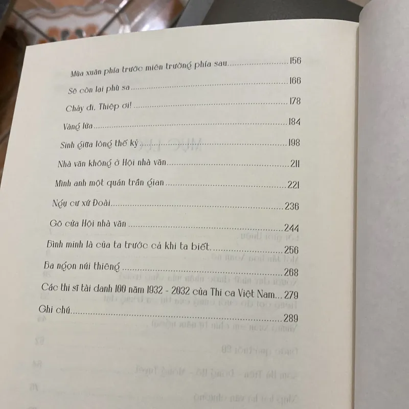 Giọt nước thầm giữa những thời đại thi ca 784535