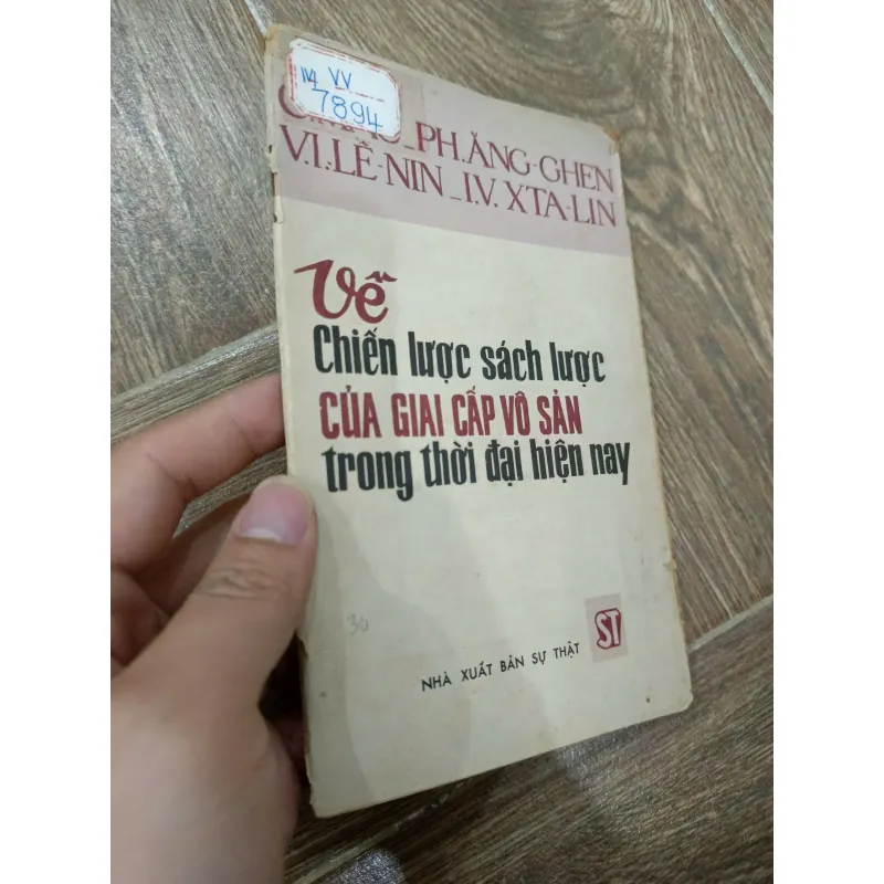 Về chiến lược sách lược của giai cấp vô sản trong thời đại hiện nay 995291