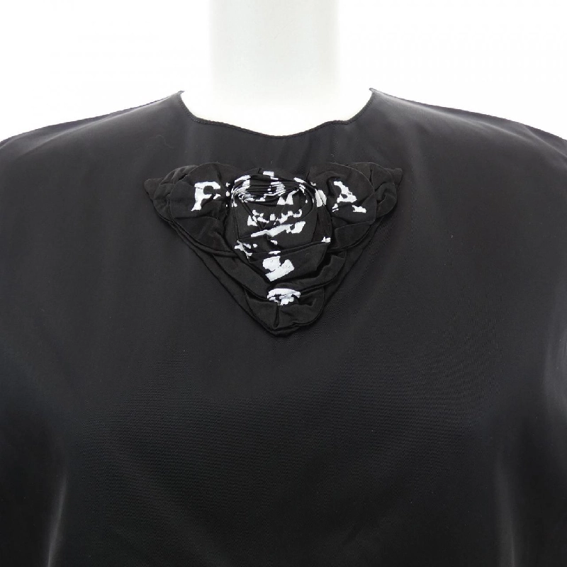 Đầm PRADA logo tam giác RE-NYLON 230652 S211 1WQ8 - Hàng hiệu Authentic 810871