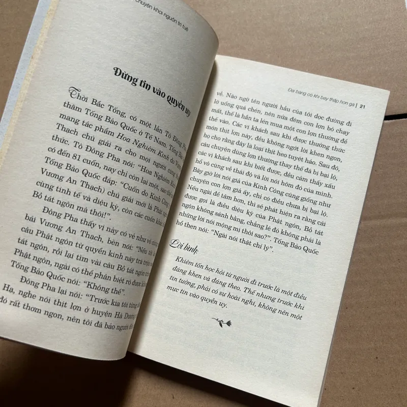 Đại bàng có khi bay thấp hơn gà 998549