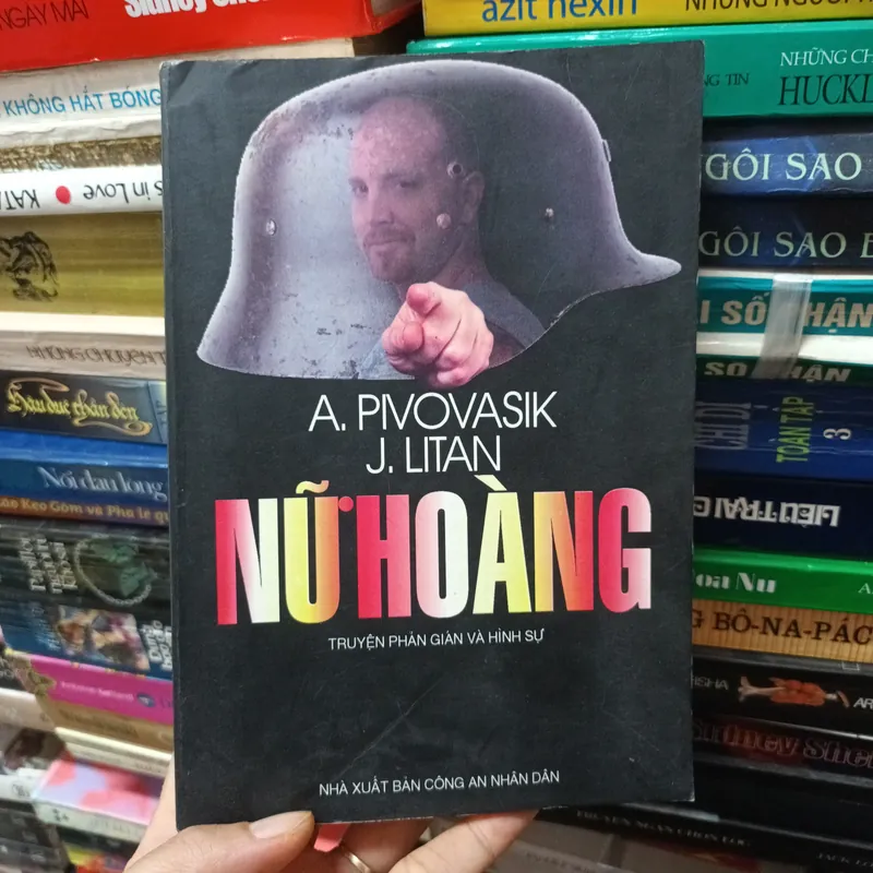 Nữ Hoàng- A.Pivovasik J.Litan 692838