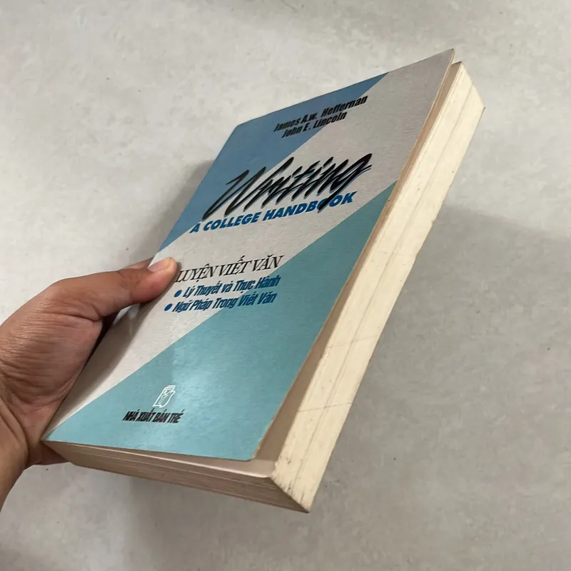 Writing a college handbook - James A.w. Heffernan 557833