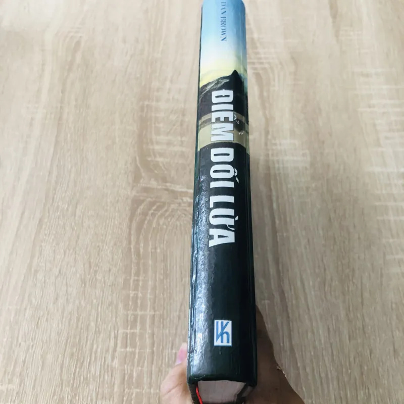 Điểm Dối Lừa – tác phẩm hấp dẫn của Dan Brown (tựa gốc: Deception Point) 973692