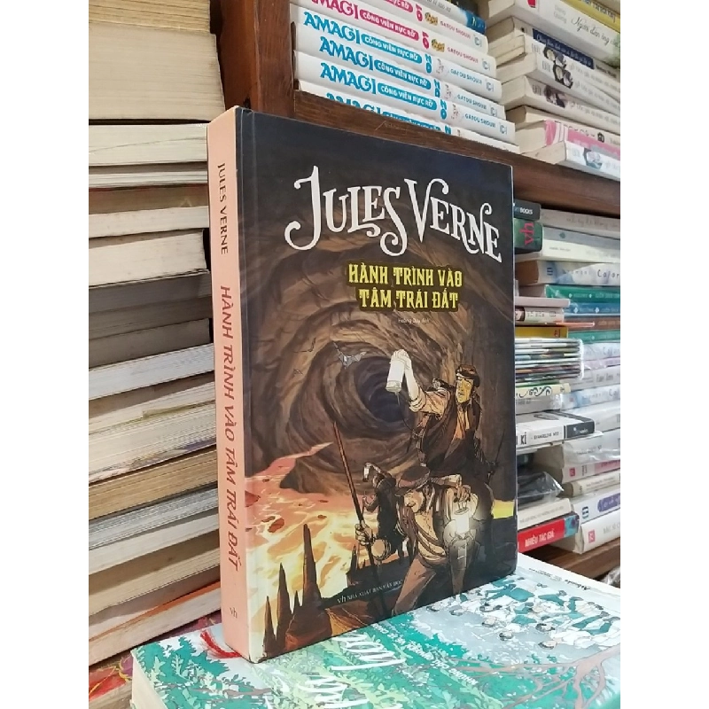 Hành trình vào lòng đất - Jules Verne 364134