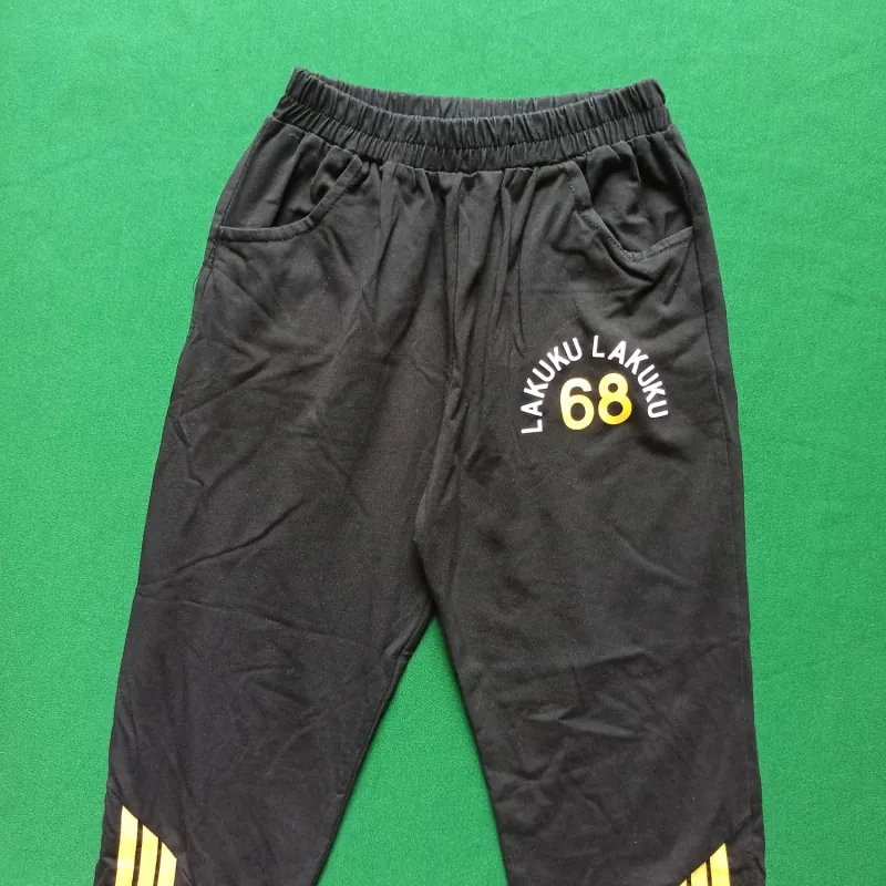 Quần ngố mặc tập thể dục màu đen 933353