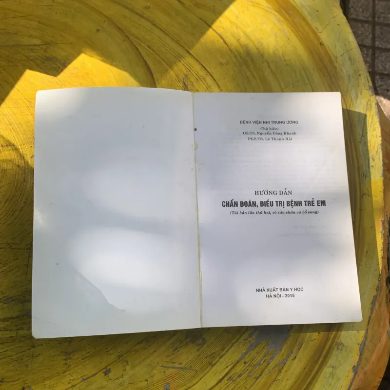 HƯỚNG DẪN CHẨN ĐOÁN ĐIỀU TRỊ BỆNH TRẺ EM- chủ biên GS.TS. Nguyễn công khanh  786379