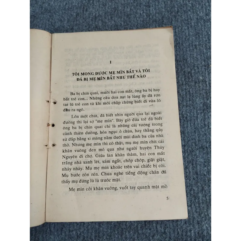 MỘT MÌNH KỂ CHUYỆN - TÔ HOÀI 701878