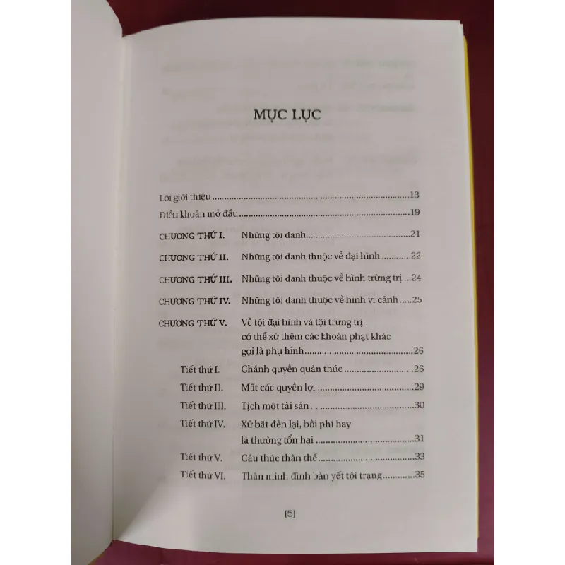 Hoàng việt hình luật - Bìa cứng - Xb 2021 - 385 trang LỊCH SỬ - CHÍNH TRỊ - TRIẾT HỌC ANTQ0810 577958