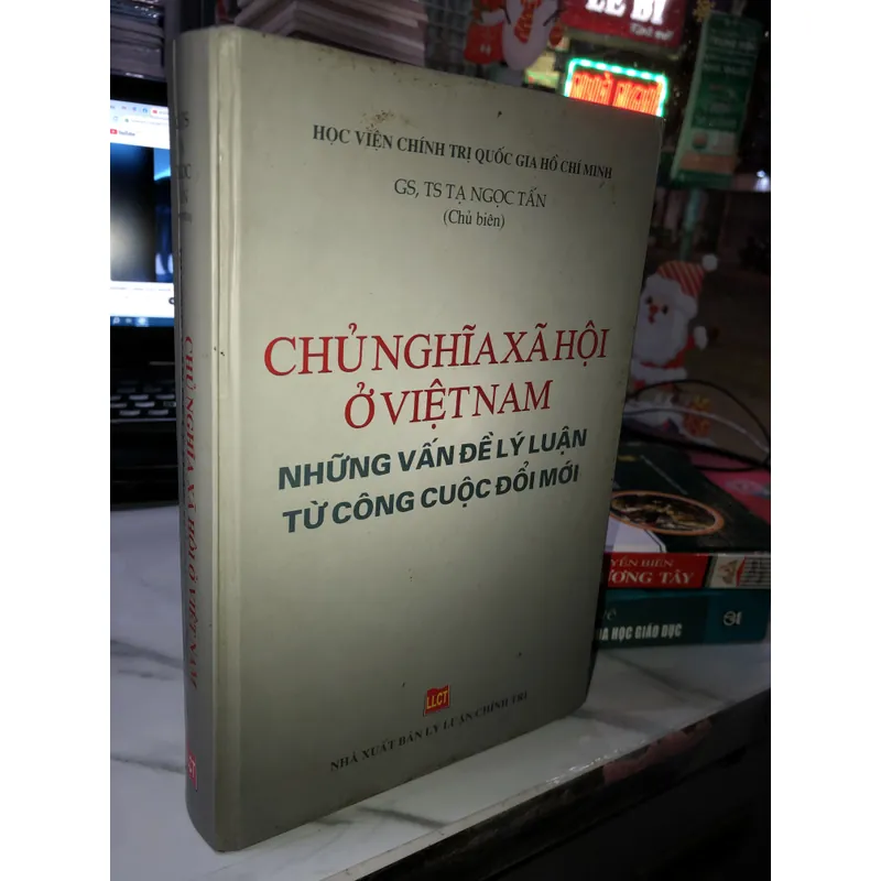Chủ nghĩa xã hội ở Việt Nam những vấn đề lý luận từ công cuộc đổi mới  738086