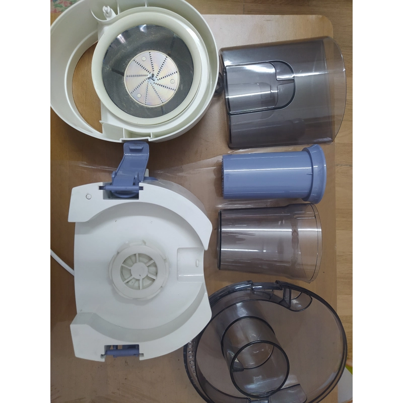 Máy ép rau củ, trái cây Philips HR1811 547568