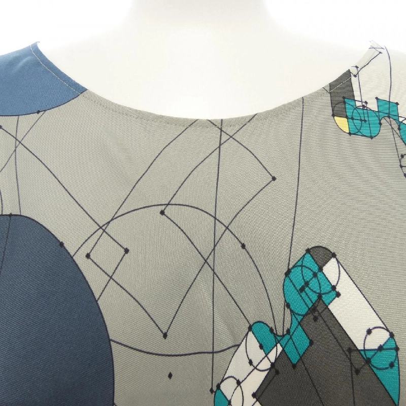 HERMES Top - Hàng hiệu Chính hãng 827402