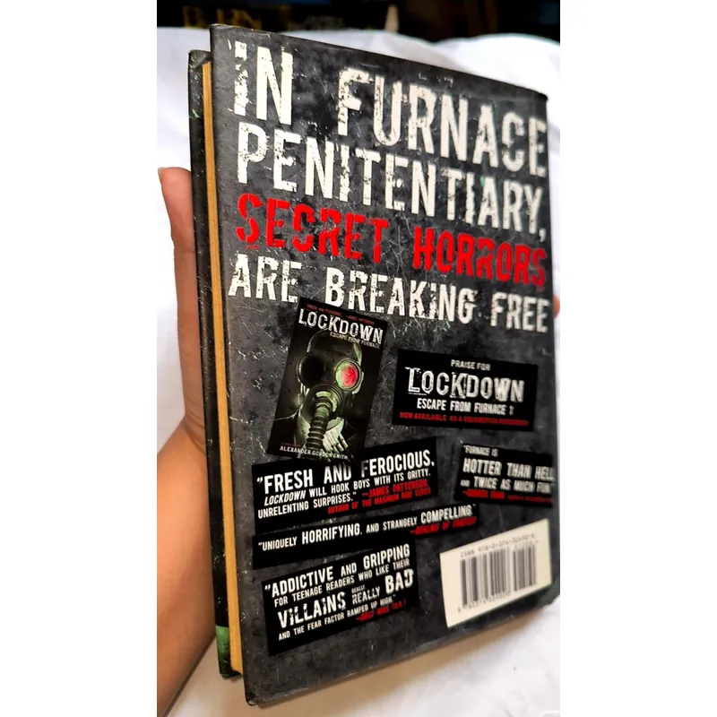 Solitary escape from furnace (Alexander Gordon Smith) 732630