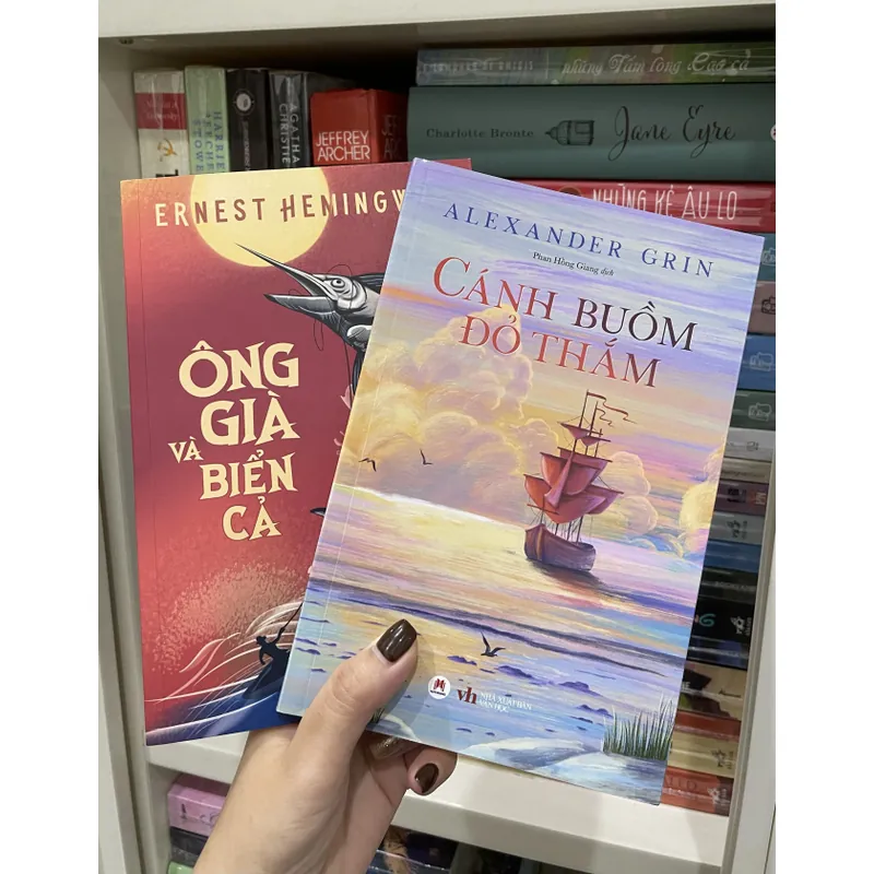 Combo 2 cuốn “Ông già và biển cả” và “Cánh buồm đỏ thắm” (sách mới 99%) 691010