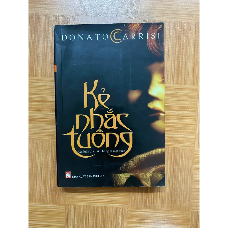 Kẻ nhắc tuồng 701086