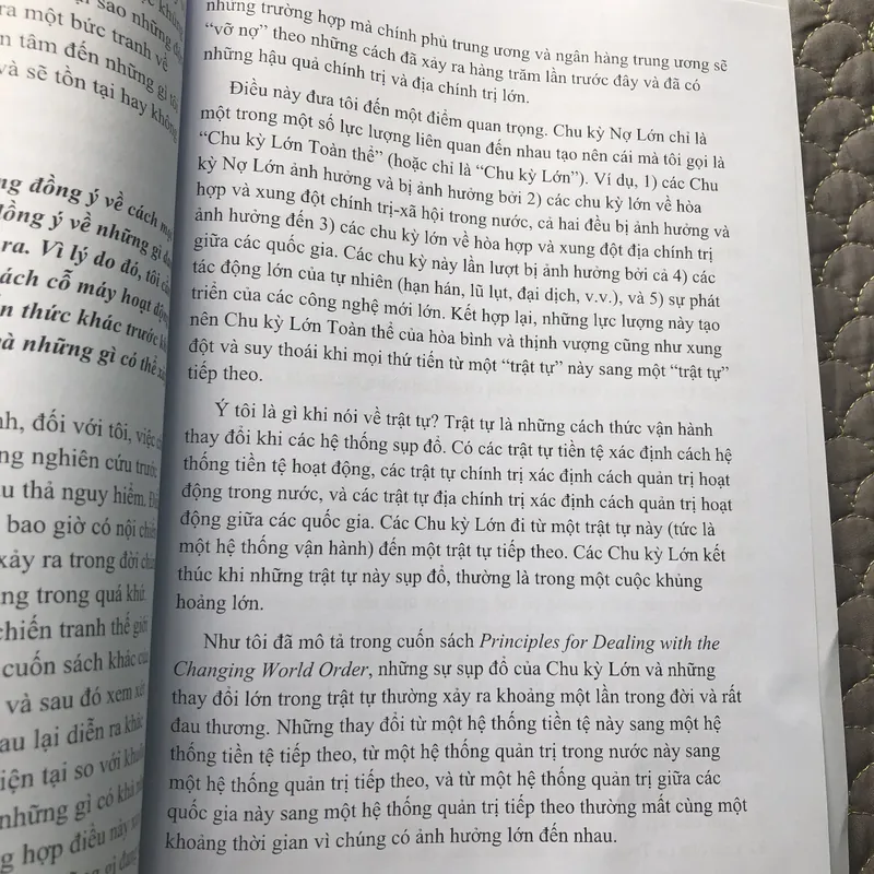 Sách của RAY DALIO - How Countries Go Broke: The Big Cycle  599355