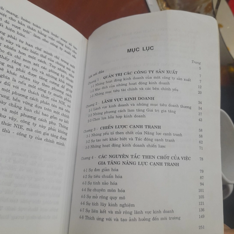Keinosuke Ono, Tatsuyuki Negoro - QUẢN TRỊ CHIẾN LƯỢC DOANH NGHIỆP SẢN XUẤT 444872