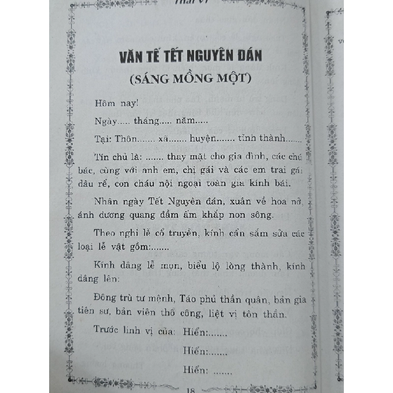 Tập văn tế mẫu cúng gia tiên - Thái Vy (biên soạn) 497731