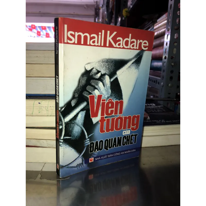Viên tướng của đạo quân chết - Ismail Kadare 1023737