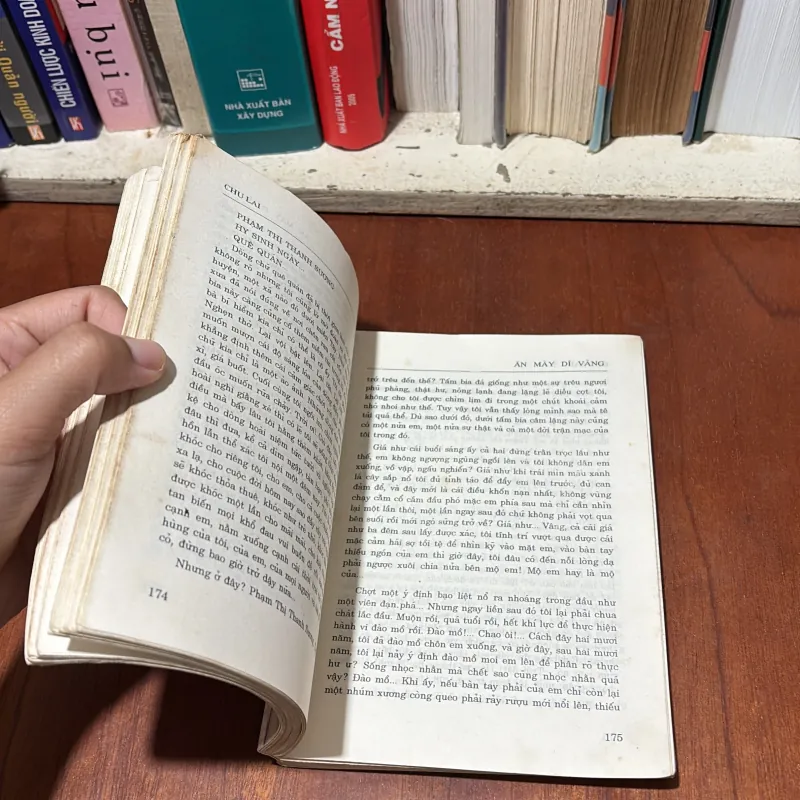 II Tiểu Thuyết: Ăn Mày Dĩ Vãng - Chu Lai - 2001 746168