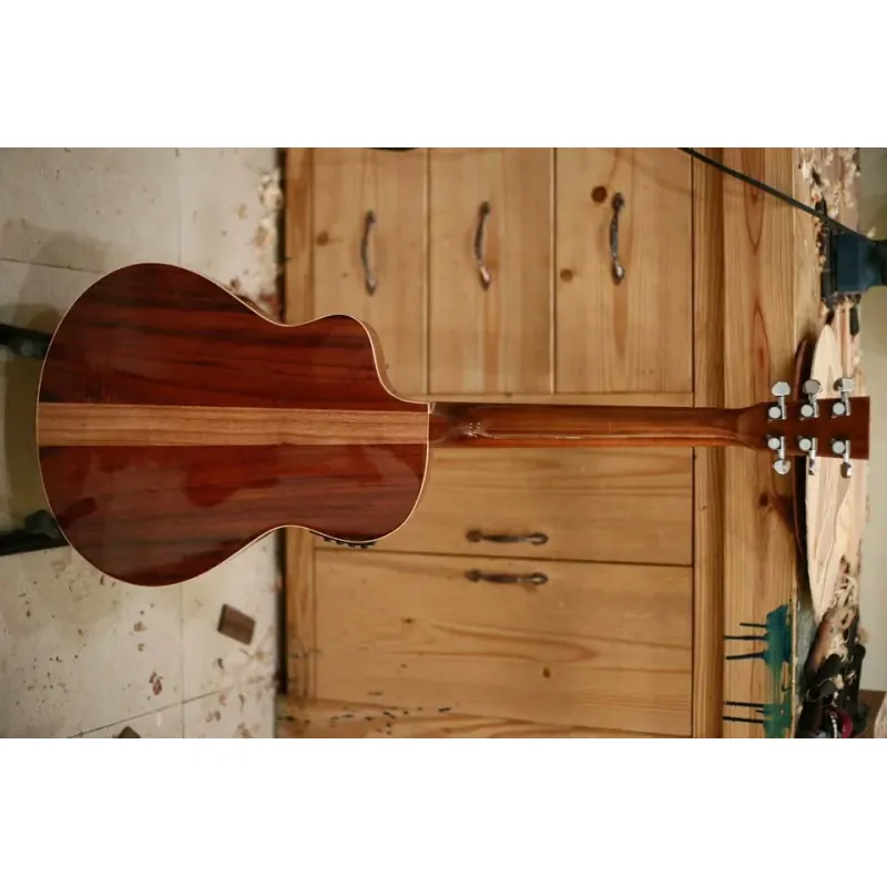 Guitar đẹp cho người mới tập chơi đàn 720066