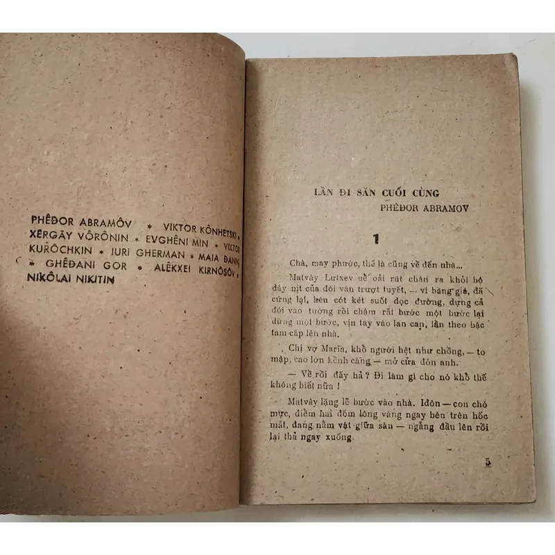 Tập truyện ngắn của các nhà văn Leningrad: Chiếc áo khoác lông chồn 711905