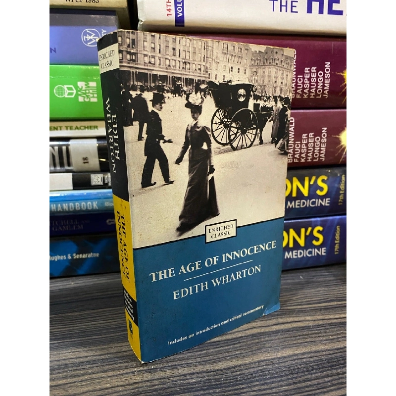 THE AGE OF INNOCENCE - Edith Wharton (Collins Classics) (2010) 146193