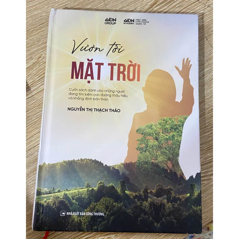 Vươn tới mặt trời 1010796