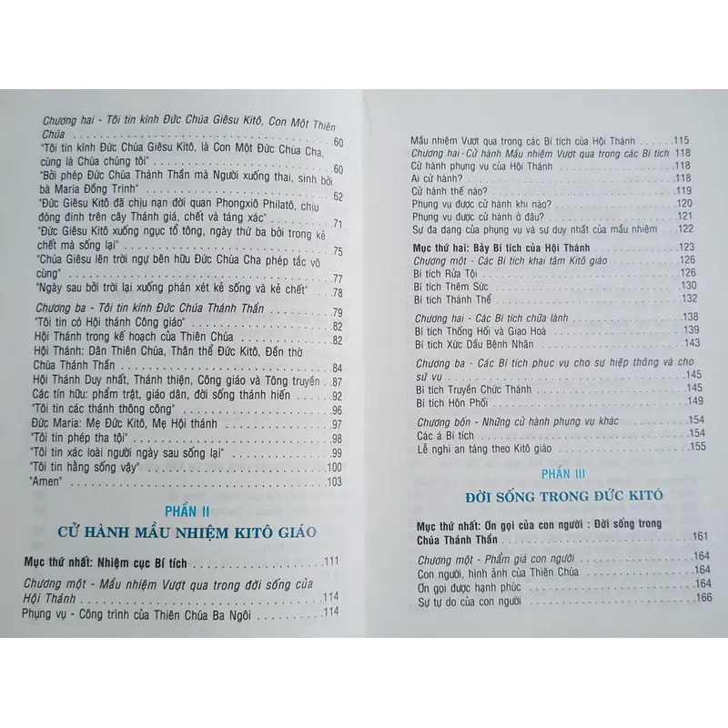 Sách giáo lý của một hội thánh công giáo 🌻 594674