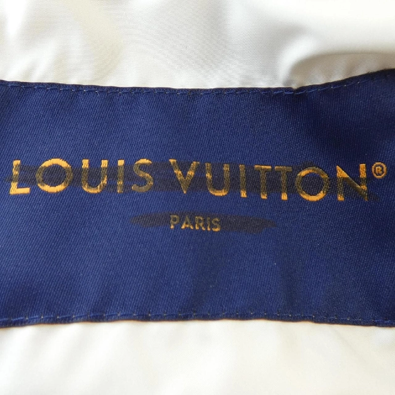 Áo khoác LOUIS VUITTON HQB68WHQU - Hàng hiệu Authentic 892278