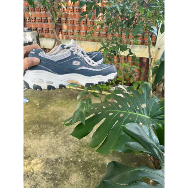 Giày skecher nữ , size 36, còn khá mới , chính hãng 732623