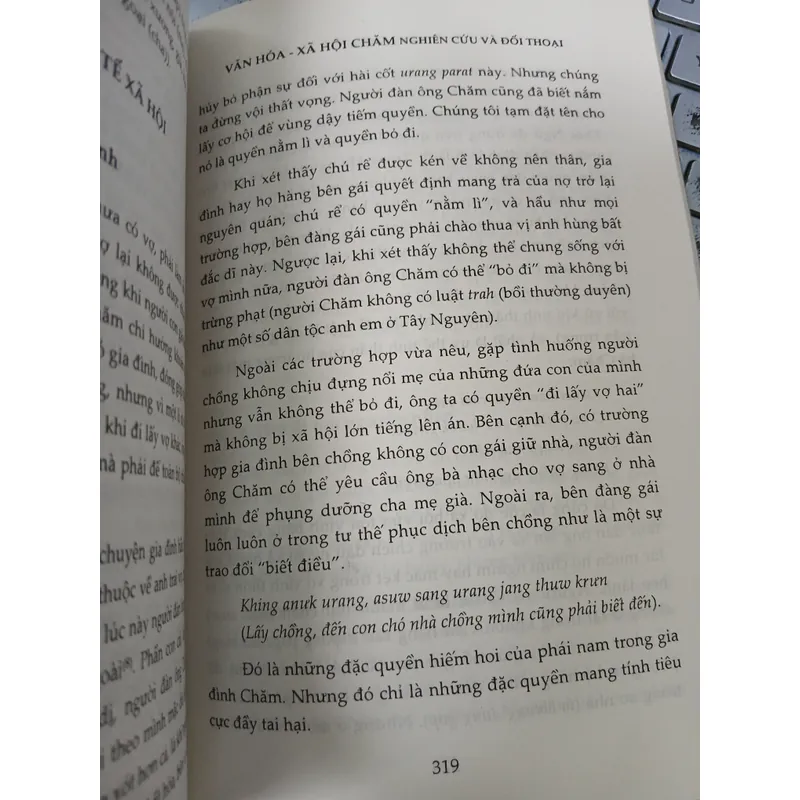 VĂN HÓA - XÃ HỘI CHĂM NGHIÊN CỨU VÀ ĐỐI THOẠI - INRASARA 730762
