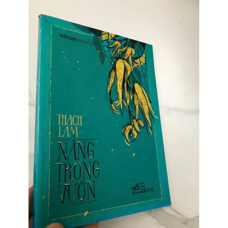 Nắng trong vườn - Thạch Lam 600192