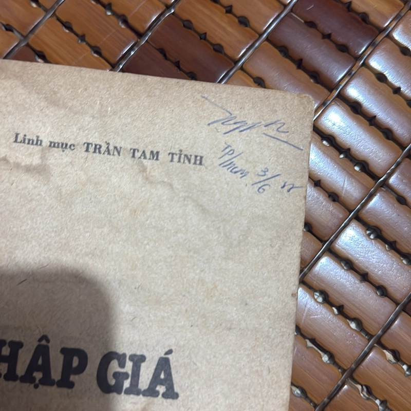 Thập giá và lưỡi gươm - Trần Tam Tỉnh 532502