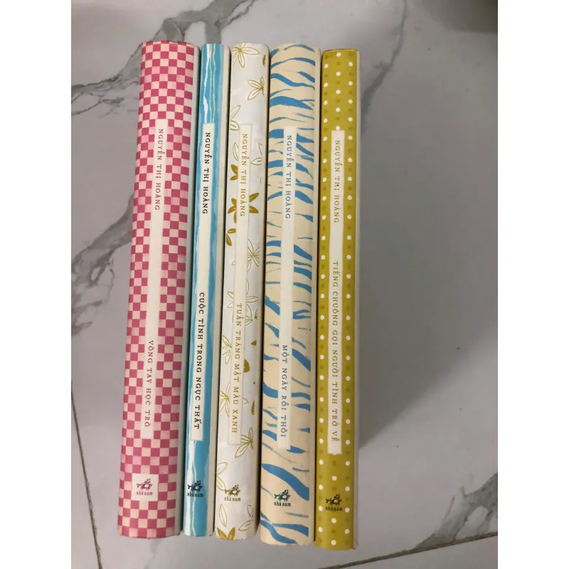 Vòng tay học trò, Một ngày rồi thôi, Cuộc tình trong ngục thất, Tuần trăng mật màu xanh 779761