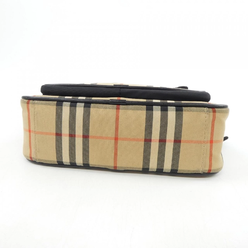 Túi xách BURBERRY 8010152 - Hàng hiệu Chính hãng 901233