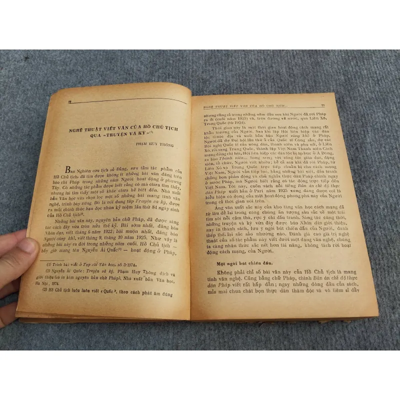 NGHIÊN CỨU HỌC TẬP THƠ VĂN HỒ CHÍ MINH 991040