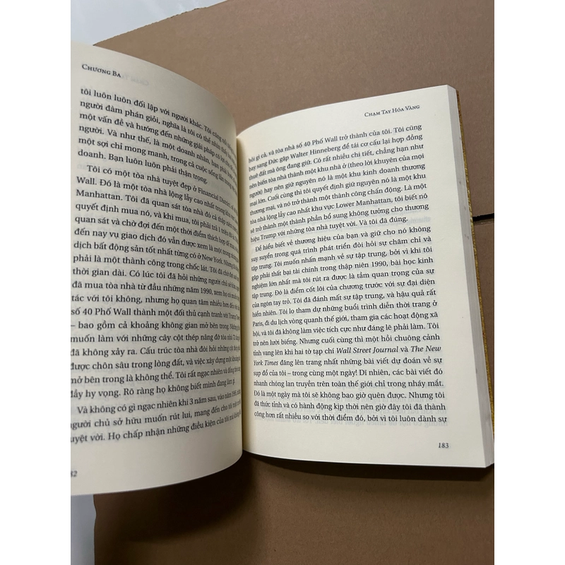 Chạm tay hoá vàng 547376