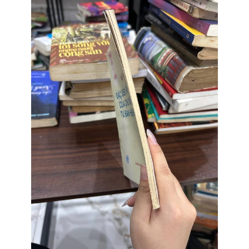 Tôi Sống Với Cộng Sản - Không rõ 932027