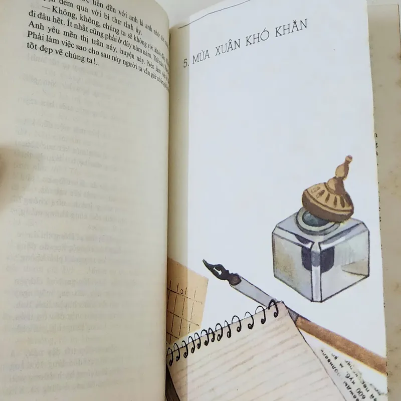 Truyện ký in màu CHUYỆN THƯỜNG NGÀY Ở HUYỆN - tác giả: Valentin Ovechkin 703928