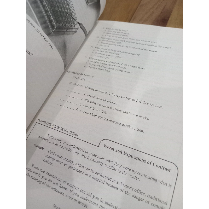 English in context - Joan M. Saslow, John F. Mongillo 568499