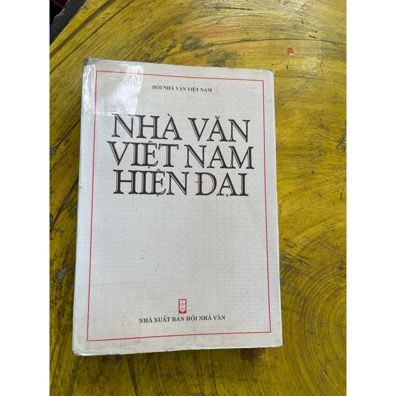 NHÀ VĂN HIỆN ĐẠI VIỆT NAM ( bìa mềm) 536164