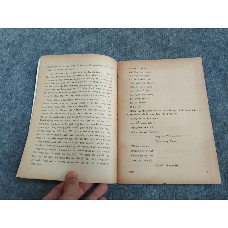 PHƯƠNG PHÁP HƯỚNG DẪN TRẺ LÀM QUEN VỚI VĂN HỌC 570598