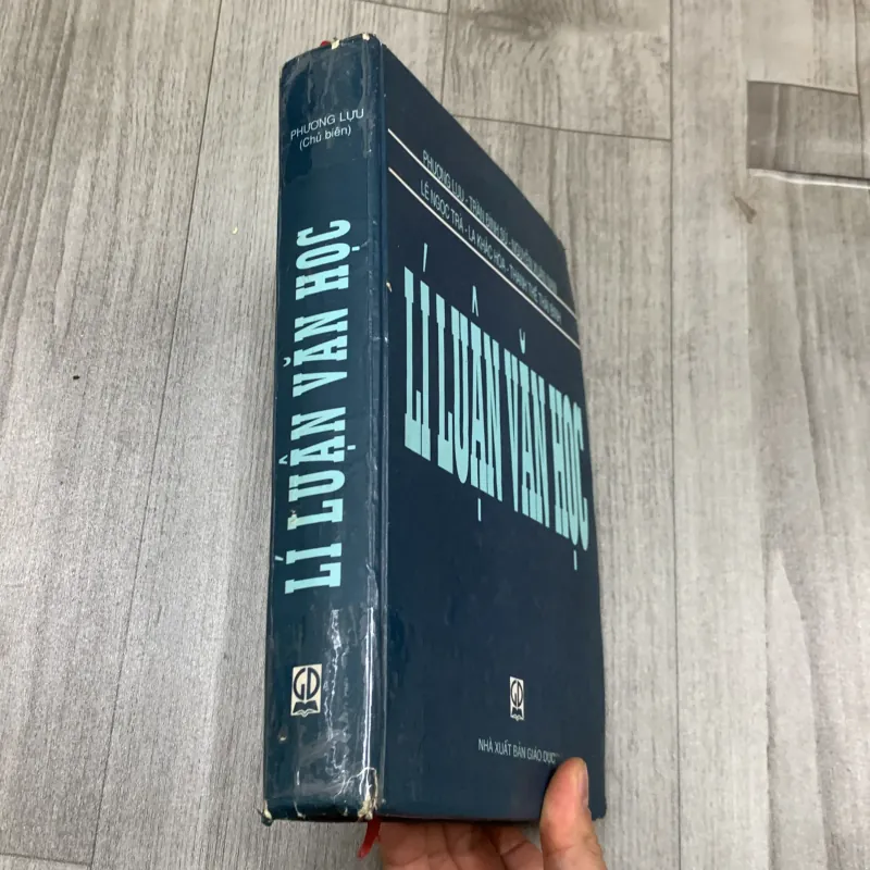 Lí luận văn học. 1a1 777781