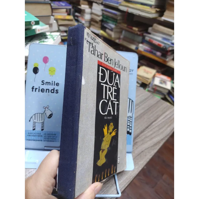 Sách: Đứa trẻ cát - Tác giả: Tahar Ben Jelloun (A3) 602259