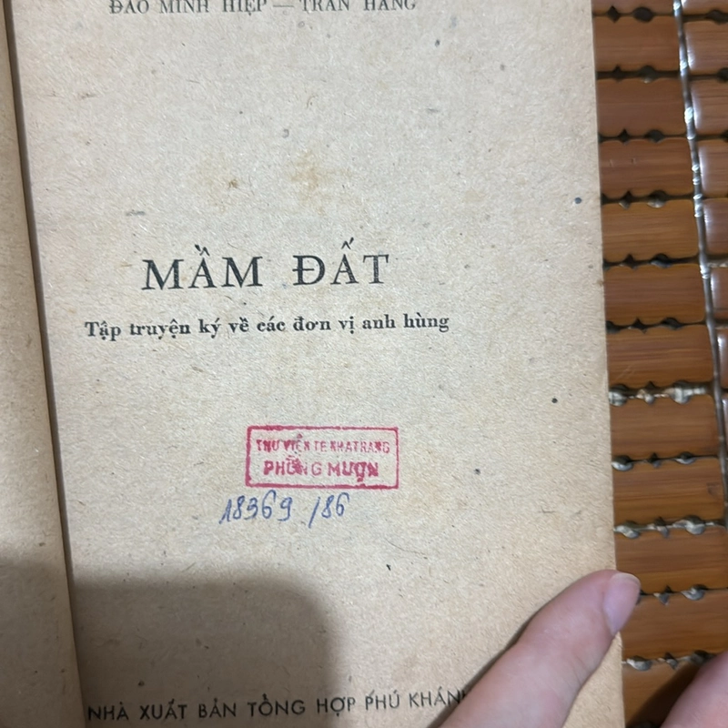 Mầm sống - Nguyễn Gia Nùng , Bằng Tín, Đào Minh Hiệp, Trần Hằng 527029