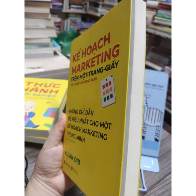 Sách: Kế hoạch Marketing trên một trang giấy - Allan Dib (A2) 589823