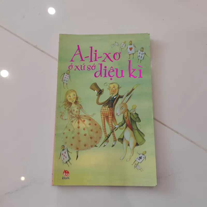 A-li- xơ ở xứ sở diệu kì 592417